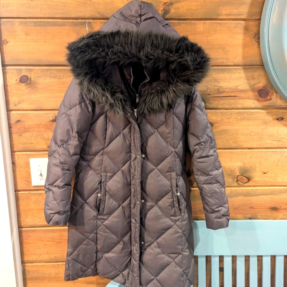 Hooded diamond parka w/ built in vest